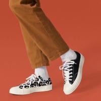 ราคา Converse Off-White Logo Play Chuck 70 Sneakers (3634054560)