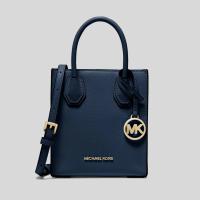 ราคา พร้อมส่ง - MICHAEL KORS - Mercer Extra-Small Crossbody Bag Navy ของแท้ (40653680849)