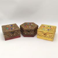 ราคา กล่องเก็บของใส่พระเครื่องประดับ กล่องไม้ เดินเส้น สีทองโบราณ หีบเล็ก (29655734037)