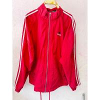 ราคา ⭐️เสื้อคลุมผ้าร่มadidasแท้สีแดงมือสอง✨ (29159839089)