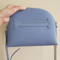 ราคา ส่งต่อ Charles and Keith แท้จากช้อป รุ่น half moon (2483559843)