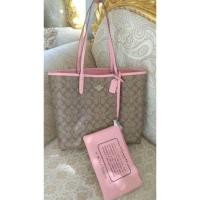 ราคา Coach Handbag F36658 Signature Reversible PVC City Tote (1203890109)