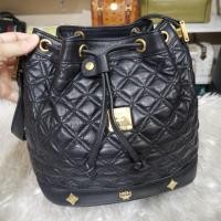 ราคา กระเป๋าmcm ของแท้ size s สูง8กว้าง 8.5 หนา 6นิ้ว สภาพดี อะไหล่ยังทอง มีเฟด สายสั้น (7241220764)