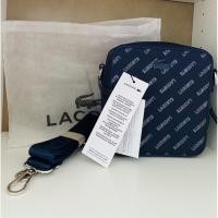 ราคา [มีใบเดียวตามภาพ] ส่งต่อ กระเป๋าสะพาย Lacoste สภาพใหม่ ยังไม่เคยใช้งาน (21805084929)