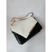 ราคา PRELOVED Venus Slingbag Still New Condition (41700707398)