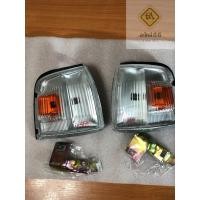 ราคา ไฟมุม เสื้อไฟมุม TFR95 Isuzu TFR ปี 95 ยี่ห้อ Diamond ตราเพชร เกรดอย่างดี ไฟหรี่มุม ไฟเลี้ยวมุม (24731484038)