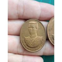 ราคา เหรียญสมเด็จพระนเรศวรมหาราช หลัง สก สมเด็จพระนางเจ้าสิริกิตติ์ บล็อคโีรงกษาปณ์ (26453438559)