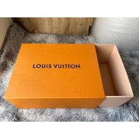 ราคา กล่องลิ้นชัก/รองเท้าหลุยส์11x14x5.5นิ่วแท้มือสอง(มีตำหนิ) (25160527044)