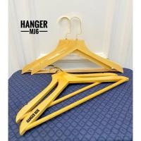 ราคา (10 ซม. FLAT GOLD HOOK) ไม้แขวนเสื้อไม้ธรรมชาติสําหรับผู้ใหญ่ STRAIGHT HEAD CROSS 1 ชิ้น (42165000419)