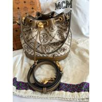 ราคา tory burch bucket bag มือสองค่ะ (24739635647)