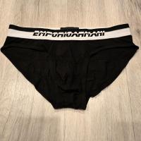 ราคา กางเกงในชาย สภาพดี Armani size S สีดำ ทรงบรีฟ (40712086018)