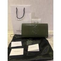 ราคา Yves Saint Laurent YSL clutch มือสองสภาพดี ของแท้ made in Italy มาพร้อมถุงผ้าสองชั้นของ YSL (6888122999)