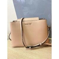 ราคา กระเป๋า charles & keith แท้ 100% (29722589287)