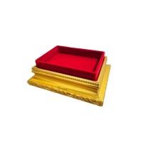 ราคา ถาดรองฐานพระ ถาดใส่พระกรอบไม้สีทอง กำมะหยี่แดง ขนาดช่องใส่ 3x2 นิ้ว [ถาดพระฐานทอง] (25928263148)