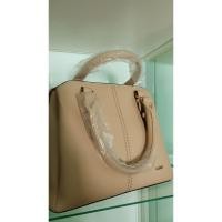 ราคา กระเป๋าสะพาย/ถือ Jacob แท้ สีครีม (9756204071)