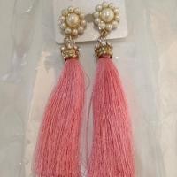 ราคา ต่างหูมุกพู่ชมพู อลังการ (1087539714)