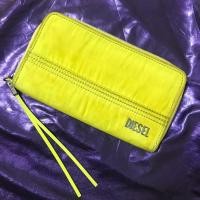 ราคา Diesel lemon nylon zip around wallet กระเป๋าสตางค์ใบยาวซิปรอบแท้ (4050408435)