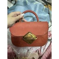 ราคา มือ2ถือได้คะไม่มีสายสะพาย charles & keith ของแท้100% (27123205670)
