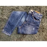 ราคา (A008)กางเกงยีนส์stradivariusแท้สียีนส์เข้มฟอกสวยผ้าดีมากใส่ผอมสูง‼️นางแบบบางรุ่นอาจเทียบเคียงเพื่อให้เห็นทรงใกล้เคียง (18608135073)