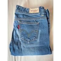 ราคา [พร้อมส่ง]กางเกงยีนส์ Levi’s รุ่น Patty Anne Slim แท้มือสอง (17595836902)