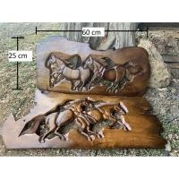 ราคา ไม่แกะสลักรูปม้ามงคลสองตัว ขนาด 25 × 60 เซนติเมตร ไม้สักแท้ 100% ไม้แผ่นเดียว (8415396365)