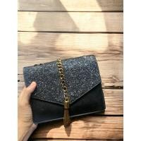 ราคา Charles & Keith Tassel Detail Envelope Glitter Cross Body Bag - Black มือสอง (25507090288)