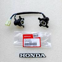 ราคา ขั่วไฟหน้า แท้ศูนย์ WAVE 125i ( ไฟเลี้ยวบังลม ) / WAVE 125 S (ไฟเลี้ยวบังลม ) (28987819396)