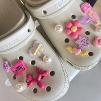 ราคา แฟชั่นตุ๊กตาบาร์บี้สีชมพูอุปกรณ์เสริมCharmsชุดเกมคอนโซลJibits Charm Butterfy Shell JibbitsสําหรับการออกแบบดอกทานตะวันJibitz designksสําหรับผู้หญิงรองเท้าCharms Pinsตกแต่ง (22782458437)