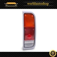 ราคา ไฟท้าย ข้างขวา พร้อมหลอดไฟ + ขั้วไฟ Rh ขอบเทา 1 ชิ้น Toyota Hilux RN20 RN25 Pick UP ปี1974 - 1978 (8913864539)