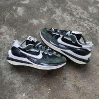 ราคา Nike Vaporwaflle Sacai (29954015745)