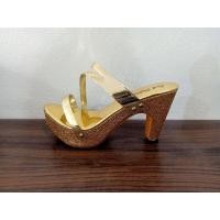 ราคา รองเท้าส้นสูงสีทอง มือสอง สภาพดี (10002672063)