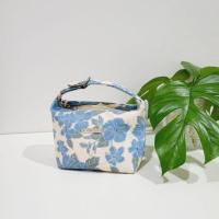 ราคา GIVENCHY Floral Cosmetic Make up Bag (23302208635)