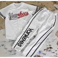 ราคา เสื้อเบสบอล ชุดเบสบอล ดีไซน์เก๋ ใส่แล้วเท่ห์ ผ้านิ่มสบาย ( มือสอง) (2343930394)