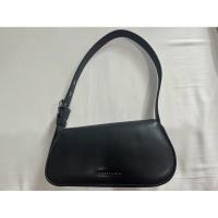 ราคา ส่งต่อ Charles & Keith กระเป๋าสะพายข้าง สีดำ (27485691475)