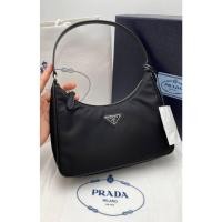 ราคา Prada nylon รุ่นหูหนัง Prada Re-Edition 2005 (27312689797)