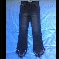 ราคา กางเกงยีนส์แบรนด์DAYRAN MADE IN KOREA แท้ ผ้าเนื้อเดียวกับป้ายยิ้ม รัดรูปกระชับหุ่นดีเริส สีดำฟอก (2807438147)