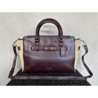 ราคา Coach Swagger 10" มือสอง ของแท้ 100% (43654429534)