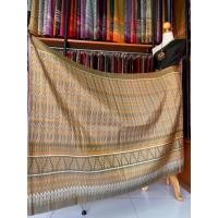 ราคา ซิ่น ผ้าไหมมัดหมี่ ทอยกดอกลูกแก้ว ขนาด 1x2เมตร ลายโฮลประยุกต์ พื้นสีเหลืองอมเขียว รหัส L9A-MD-09066834 (43617752855)