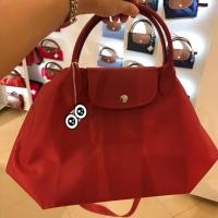 ราคา Longchamp neo size M สีแดงสด ของใหม่ยังไม่ได้แกะออกจากถุง ถุงยังซีลอยู่ค่ะ (214218243)
