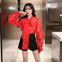 ราคา เชิ้ตผูกโบว์ เชิ้ตสีแดง เชิ้ตหรูหรา เชิ้ตสวย เสื้อซีทรู เสื้อเชิ้ต เสื้อฟรุ้งฟริ้ง (6615427510)