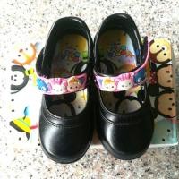 ราคา รองเท้านักเรียนหญิง s.c.s. popteen เบอร์25 สภาพมือสองแต่ใหม่มากๆ (4104961178)