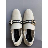 ราคา รองเท้าหุ้มส้น charles & keith มือสองสภาพดีมาก size 35 (9918139299)