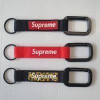 ราคา พวงกุญแจผ้าไนล่อน Supreme Keychain (10596733684)