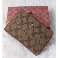 ราคา กระเป๋าสตางค์ผู้หญิง Coachใบกลาง ซิปรอบ หนังสวย ซิปปั้ม ขนาด 6.5 นิ้ว งานกล่อง+การ์ด+ถุงผ้า (12235860690)