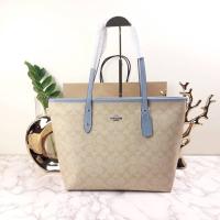ราคา COACH CITY ZIP TOTE IN SIGNATURE COATED CANVAS (COACH F58292) SIZE : 16" (ปากL) x 10 1/2" (H) x 5 1/2" (W) (10005454858)