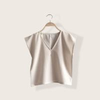 ราคา เสื้อครอปคอวี สีขาวครีม (20467456834)