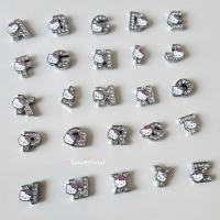 ราคา ꒰1/5꒱ จี้ตัวอักษร 8mm ลายคิตตี้ สำหรับตกแต่ง สร้อยข้อมือสแตนเลส กำไลสายนาฬิกา ชาร์มสำหรับใส่กำไลข้อมือ (27867065058)