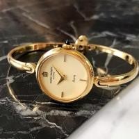 ราคา michel herbelin Paris (lady’s size) ตัวเรือนทอง สายทรงกำไล หน้าปัดสีทอง 2 เข็มคู่ เม็ดมะยมประดับพลอย สวยหรู (6640675343)