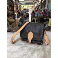 ราคา Used Lv Vintage Monogram Cartouchiere MM Crossbody “เปลี่ยนคาวไฮด์ยกใบ” (22773672582)