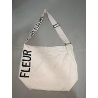 ราคา HusHusH crossbody bag กระเป๋าสะพานข้าง สีครีม (6676920627)